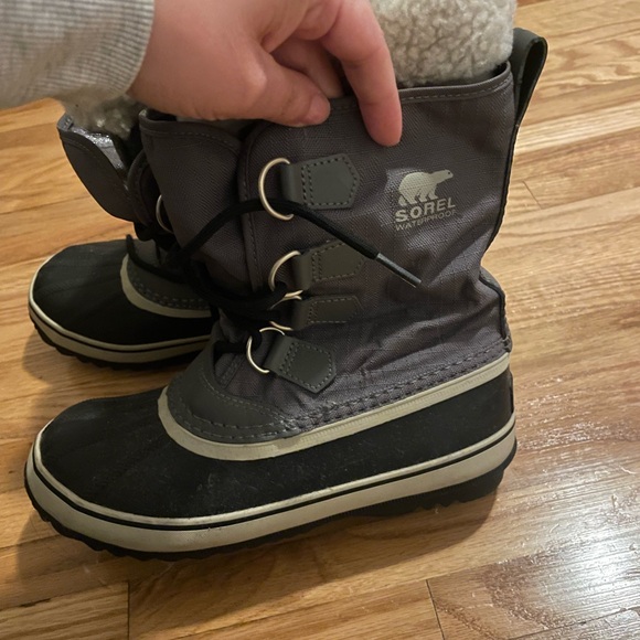Women’s Sorel Boots - Picture 5 of 5